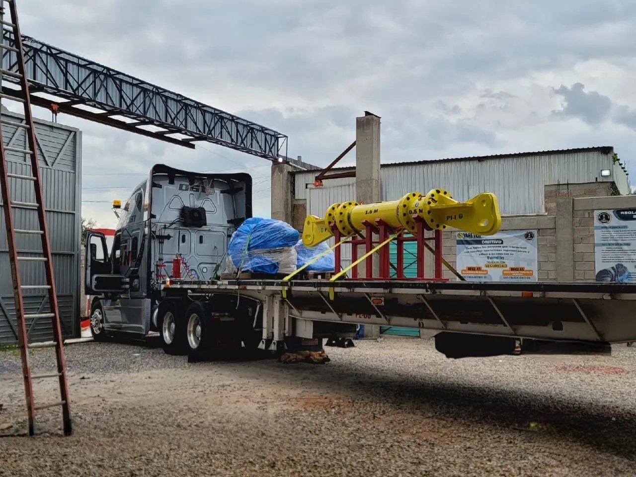 Riggers machinery transport industrial Baja California international relocation AZVIR